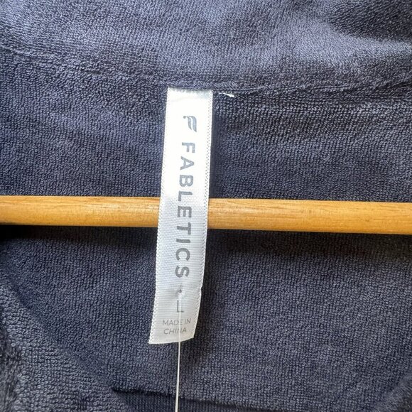 FABLETICS Womens Black Island Terry Boxy Button Up Shirt Large NWT - Picture 4 of 4